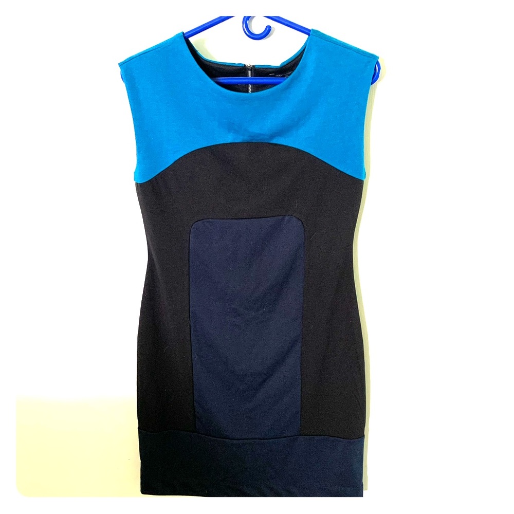 Women’s color block sleeveless dress